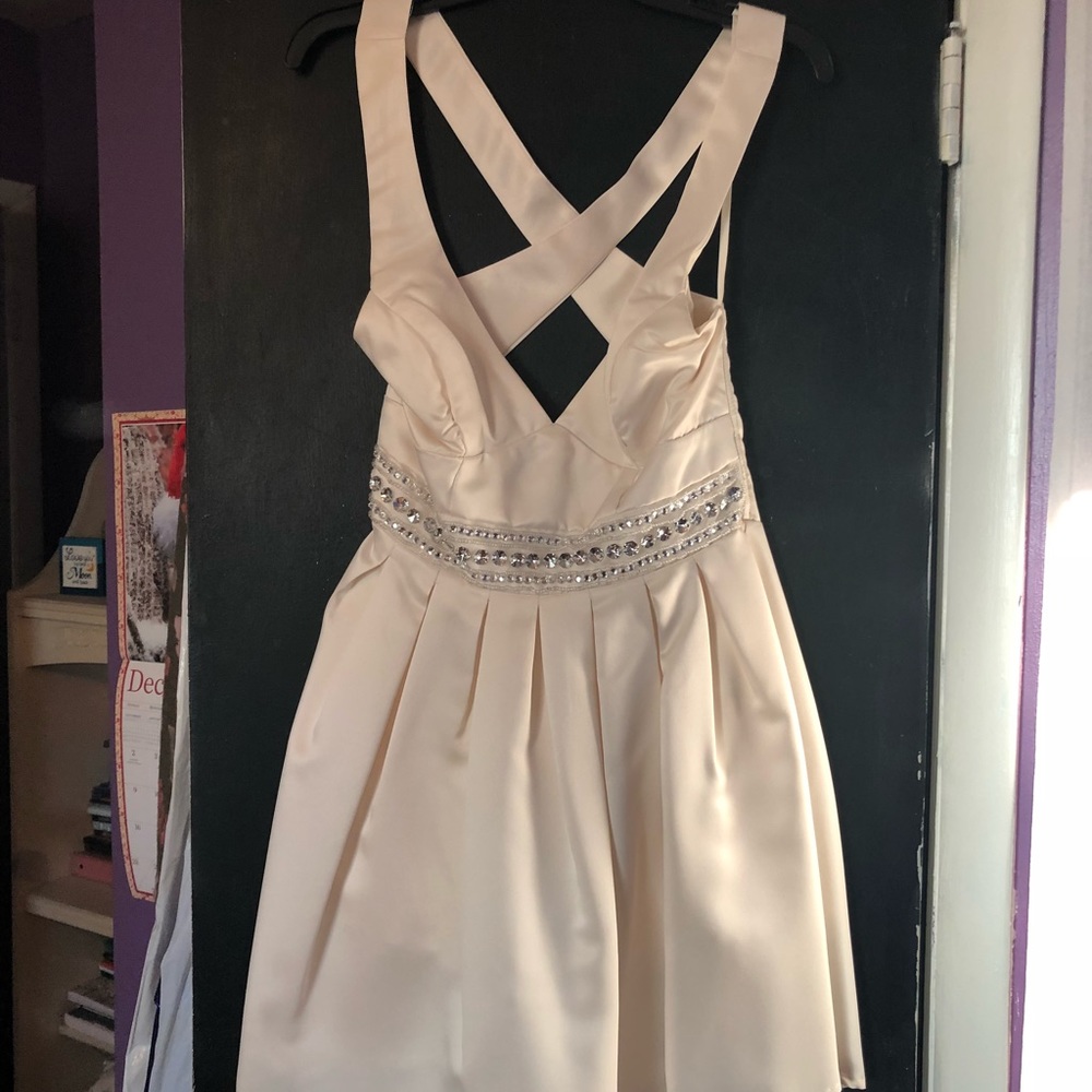 Cream Windsor Formal Dress with Bow Back Size 11